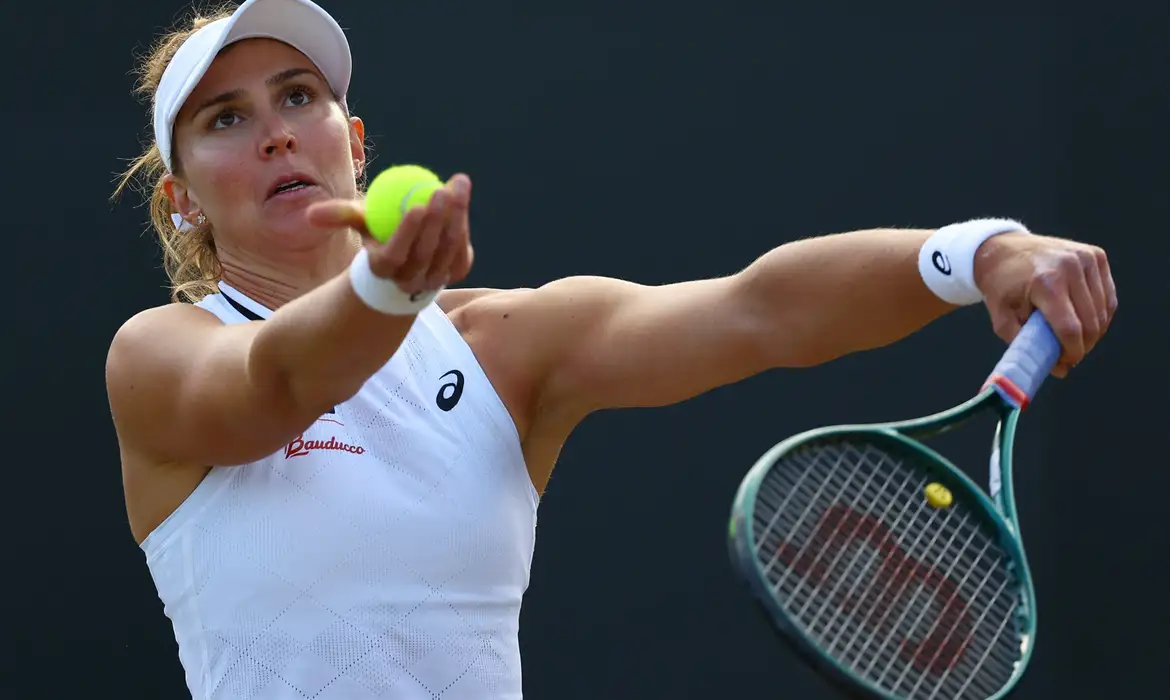 Bia Haddad cai para Danielle Collins na terceira rodada de Wimbledon