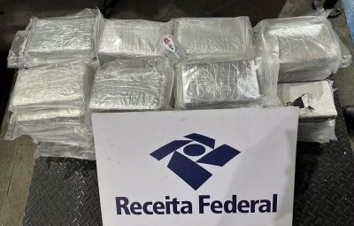 Receita Federal apreende 51 quilos de cocaina no aeroporto do Galeao 400x255 - Receita Federal apreende 51 quilos de cocaína no aeroporto do Galeão