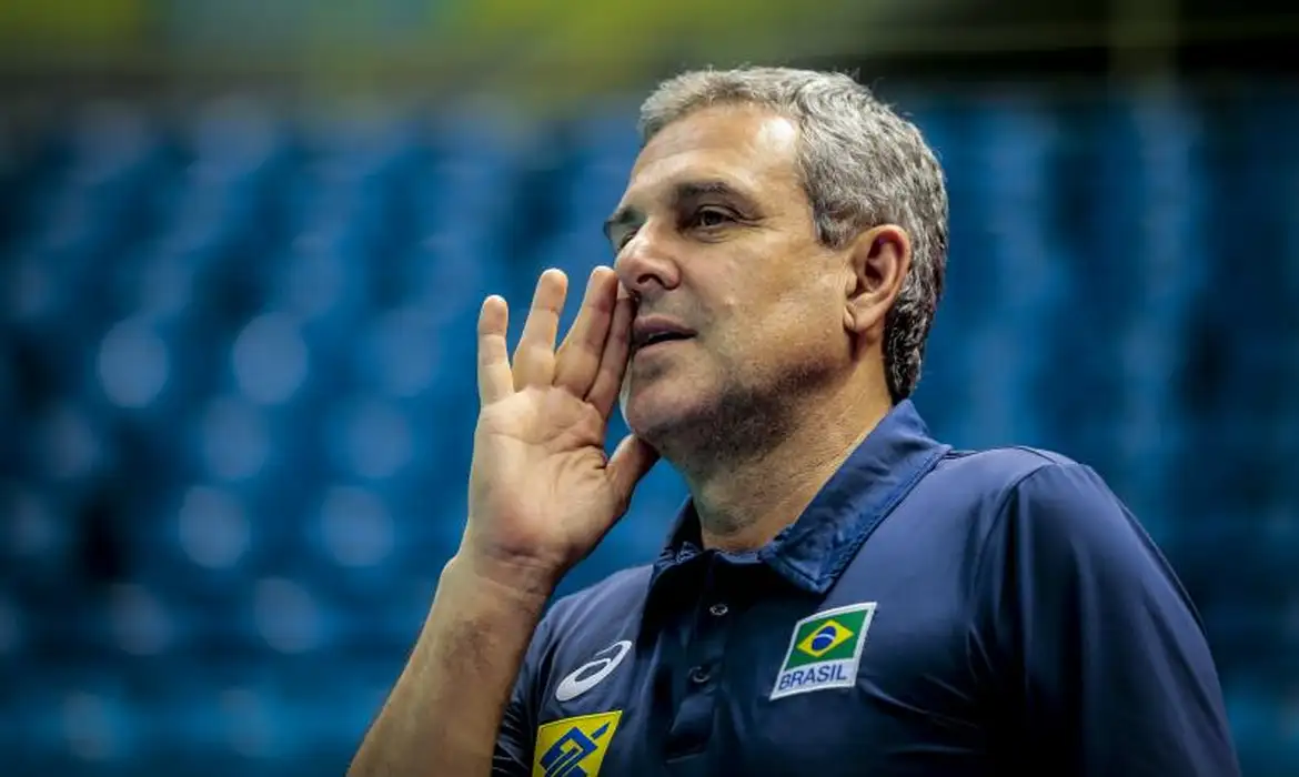 Vôlei: Zé Roberto convoca seleção feminina para Paris 2024