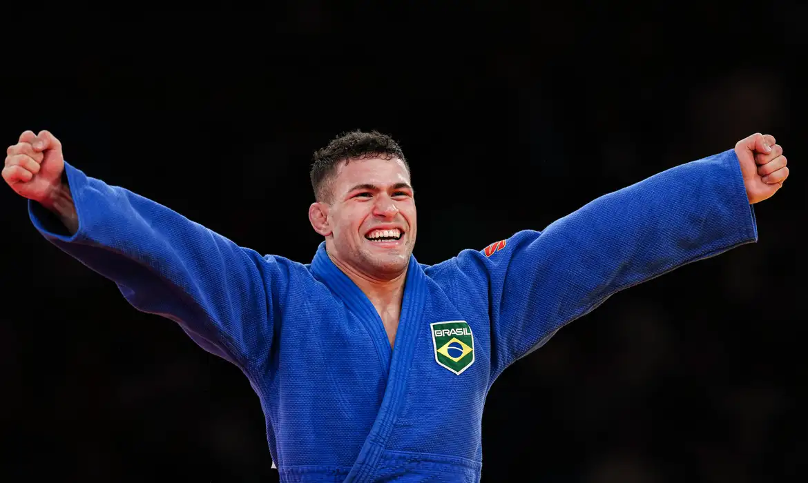 Willian Lima conquista prata no judô, a 1ª medalha do Brasil em Paris