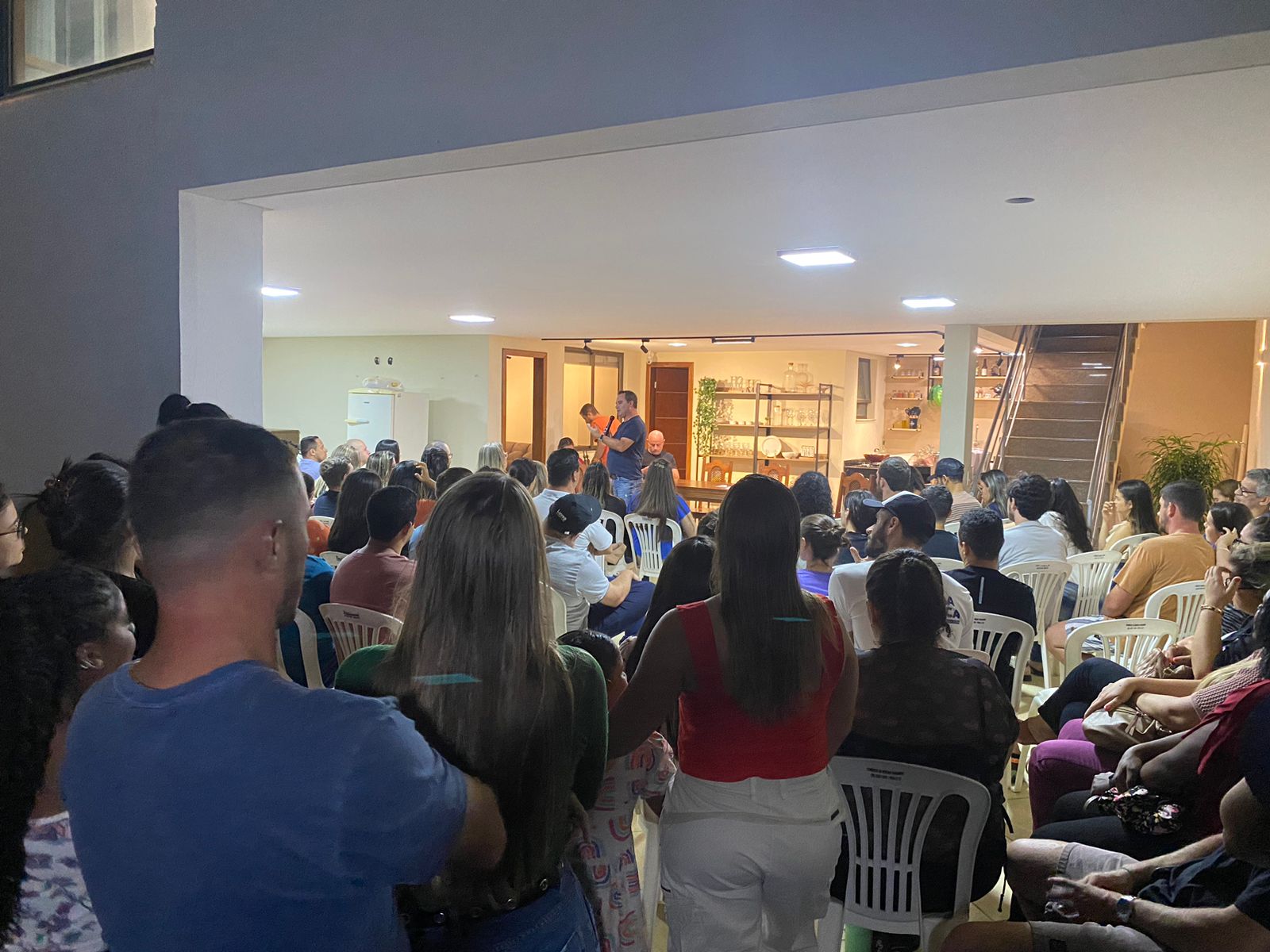 Pré-candidato e prefeito de Iconha, Gedson Paulino participa de encontro com jovens