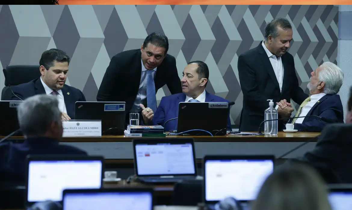 CCJ do Senado reduz prazo de inelegibilidade previsto na Ficha Limpa