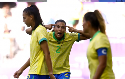 selecao feminina 400x255 - Futebol feminino perde para a Espanha, mas avança para as quartas