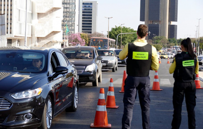 trasito 400x255 - Projeto altera competências para aplicação de multas de trânsito