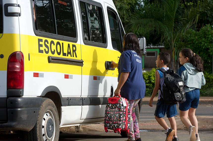 Projeto propõe sensores de movimento em vans escolares