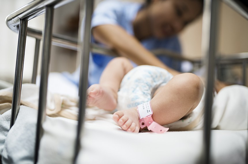 Sancionada lei que inclui novo teste na triagem neonatal