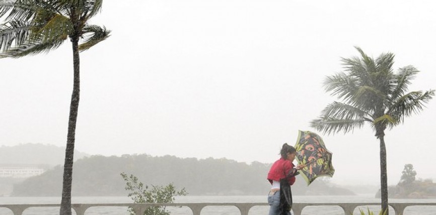 Ventos podem chegar a 65 km/h nesta sexta e fim de semana será de chuva no ES