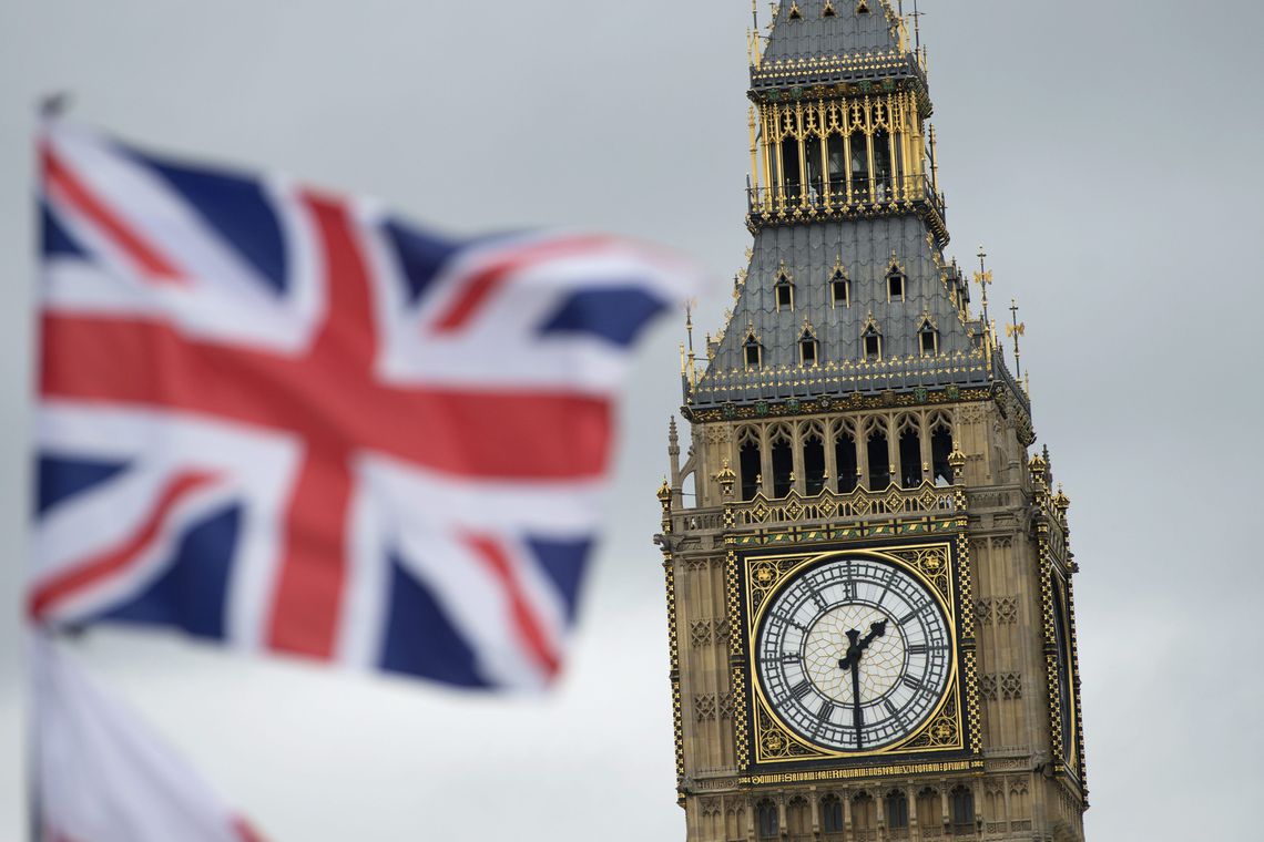 Trabalhistas decidem encerrar negociações do Brexit e May perde apoio