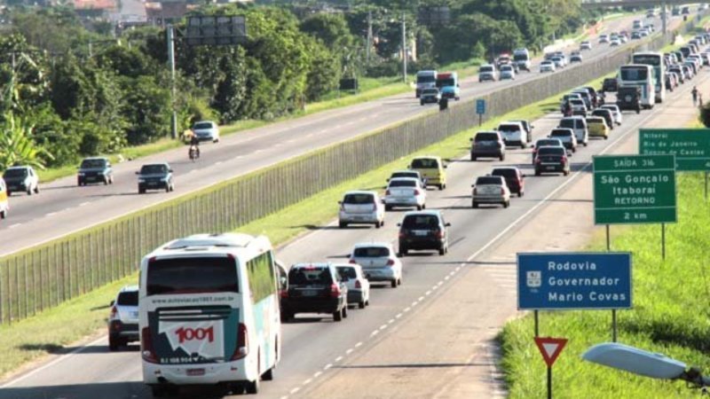 Policiais dizem que trecho da BR-101 no Rio tem recorde de roubos