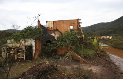 desastre mariana 400x255 - Vítimas da lama da Samarco vão ao STF contra cláusulas de novo acordo