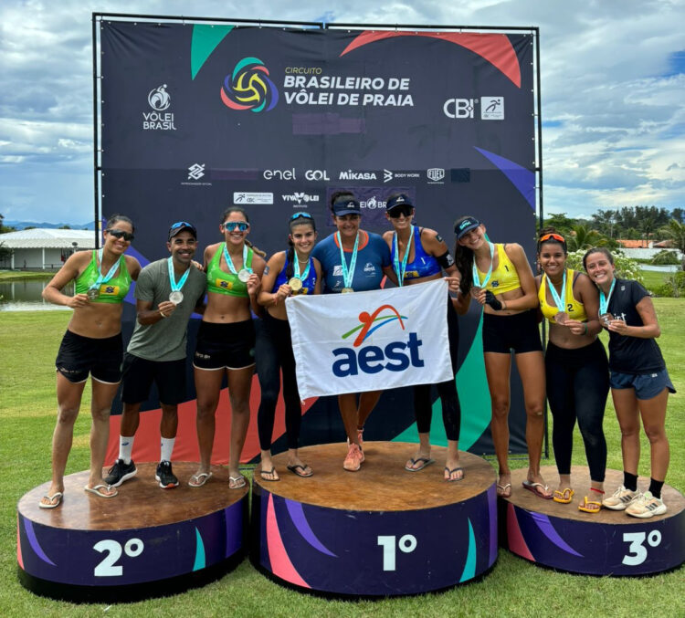 Julhia e Lara, da AEST, vencem a 3ª etapa do Circuito Brasileiro de vôlei de praia sub-19